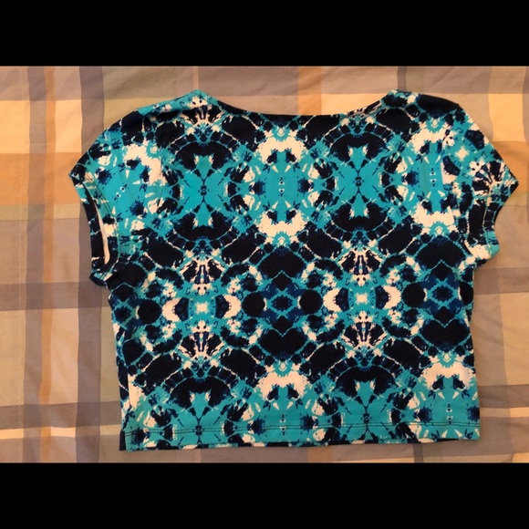 Crop top - Picture 4 of 4